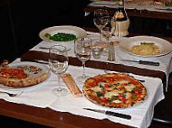 Pizzeria Mezza Luna