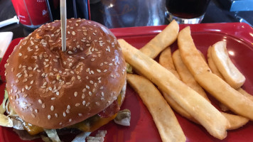 Red Robin Gourmet Burgers