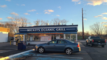 Mickey's Oceanic Grill