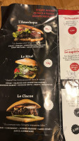 Un Burger Dans La Cuisine