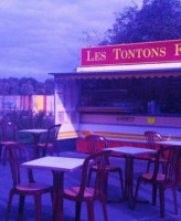 LES TONTONS FRITEURS