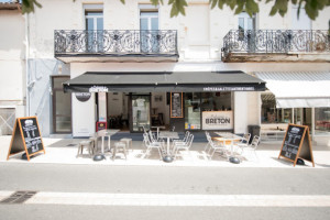 Crêperie Bretonne La Cabane Du Breton