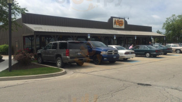 Cracker Barrel Old Country Store