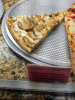 Green Olive Kosher Pizza