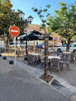 Aux Berges Du Rhone