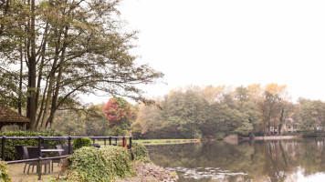 Silvermere Inn On The Lake