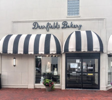 Deerfields Bakery